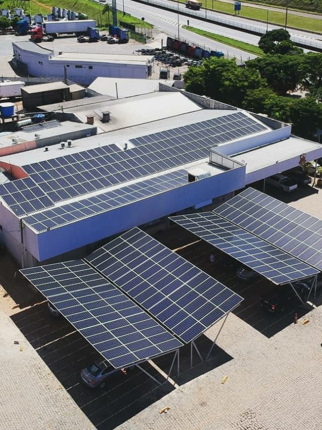 Posso instalar painéis solares em qualquer telhado?