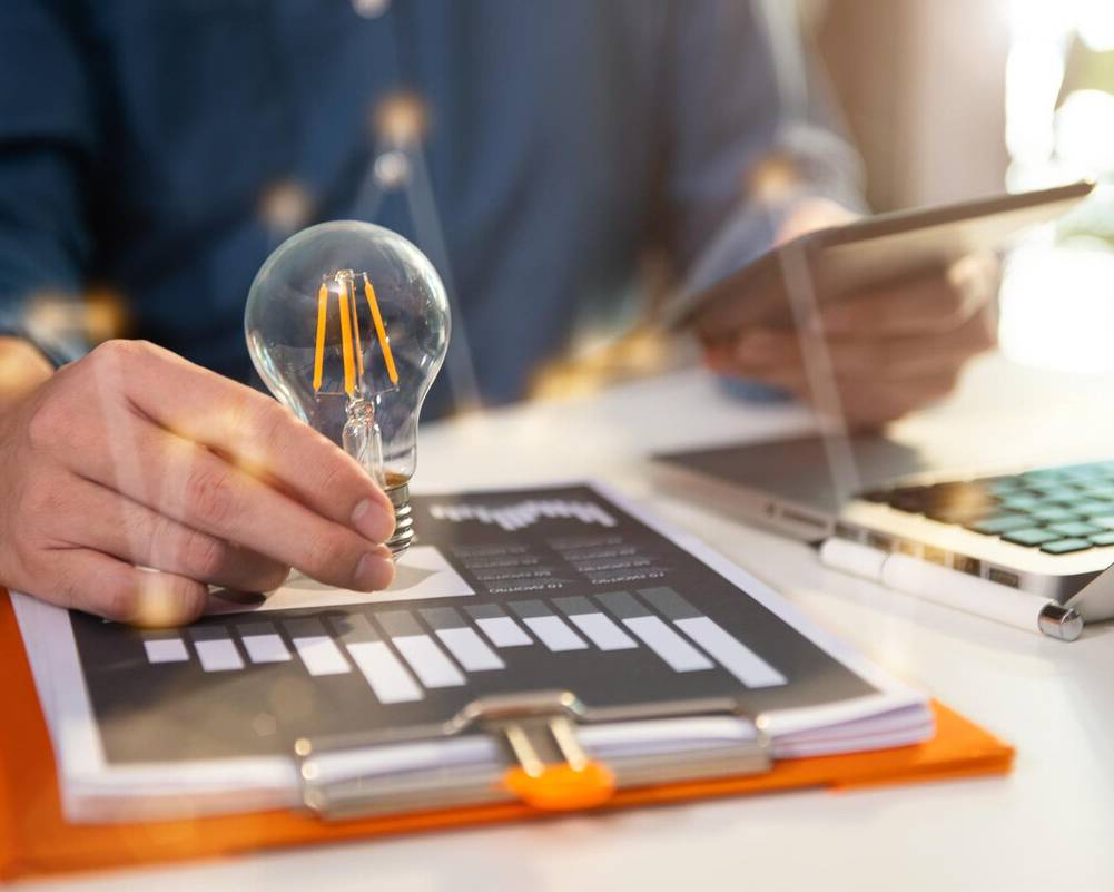 Planejamento energético sendo realizado por uma pessoa