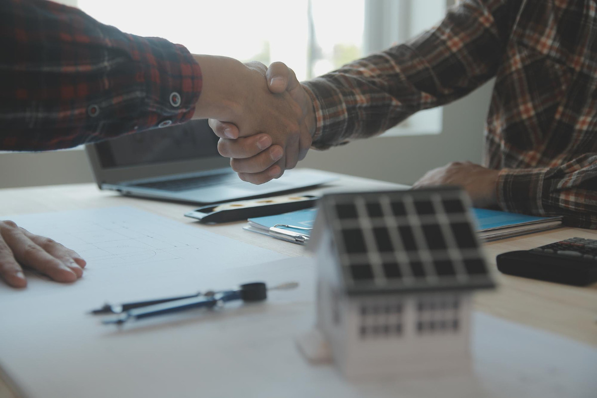 Conta de luz ou financiamento solar.